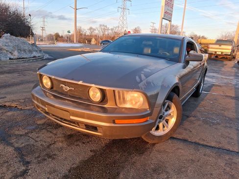 Used 2005 Ford Mustang Premium image 1