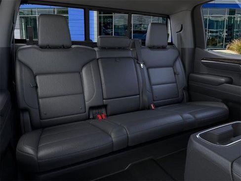 New 2026 GMC Sierra 1500 SLT image 17