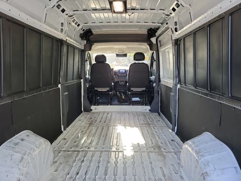 Used 2025 RAM ProMaster 3500 w/ Convenience Group FWD image 17
