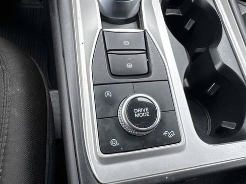 Used 2023 Ford Explorer XLT AWD/4WD image 42