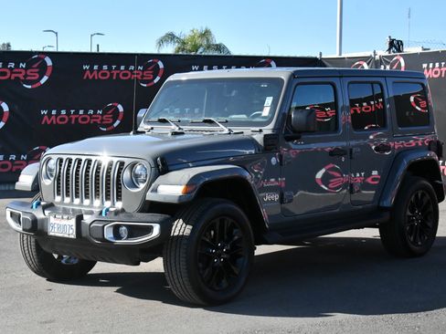 Used 2023 Jeep Wrangler Sahara w/ Cold Weather Group image 3