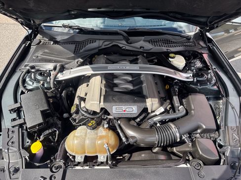 Used 2016 Ford Mustang GT Premium RWD image 11