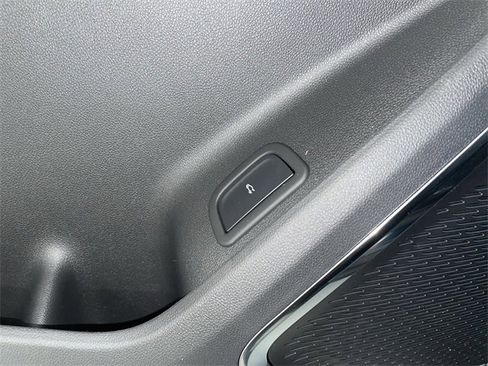 New 2026 Chevrolet Traverse RS image 28