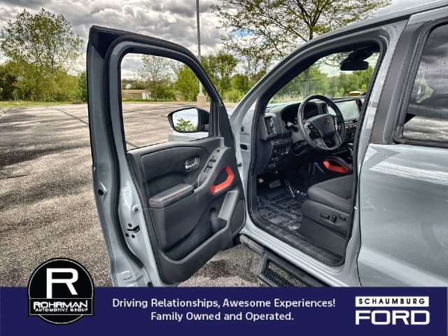 Used 2025 Nissan Frontier PRO-4X AWD/4WD image 11