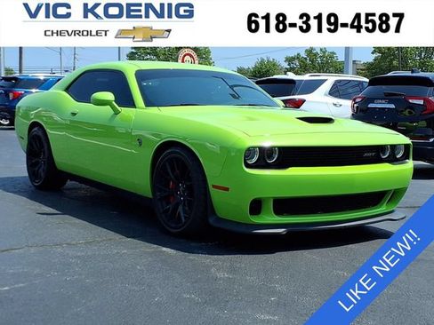 Used 2015 Dodge Challenger SRT Hellcat RWD image 1