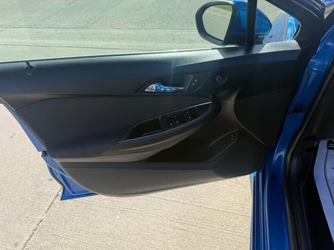 Used 2017 Chevrolet Cruze LT image 15