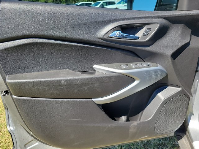 New 2026 Chevrolet Trax LS w/ LS Convenience Package FWD image 17