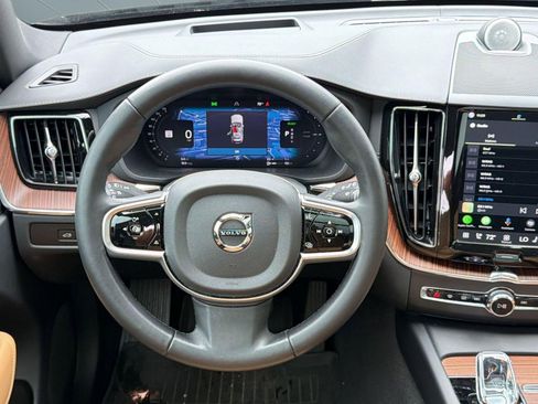 Used 2024 Volvo XC60 T8 Ultimate w/ Climate Package AWD/4WD image 22