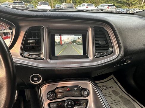 Used 2023 Dodge Challenger SXT image 22