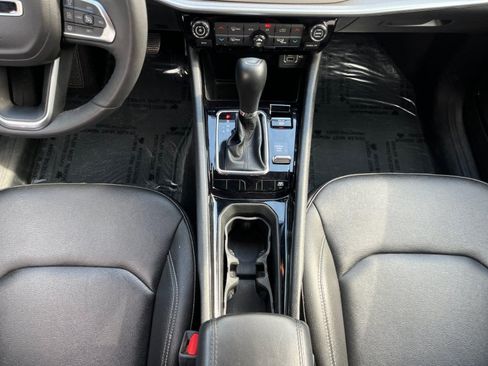 Used 2025 Jeep Compass Limited AWD/4WD image 23
