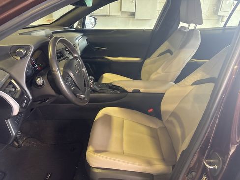 Used 2020 Lexus UX 250h w/ Premium Package image 12