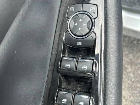 Used 2020 Ford Edge SEL FWD image 15