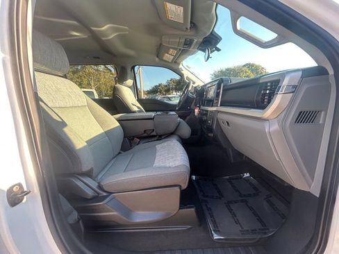 Certified 2025 Ford F250 XLT image 23