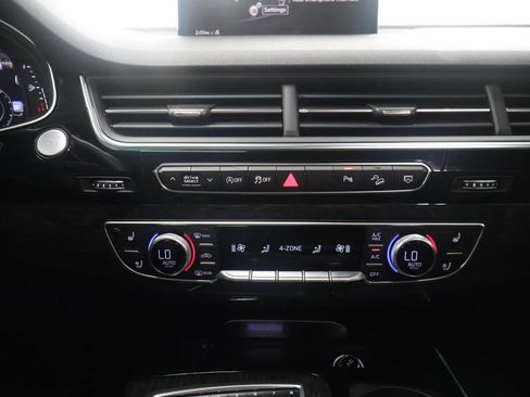 Used 2018 Audi Q7 3.0T Prestige w/ Prestige Package AWD/4WD image 34