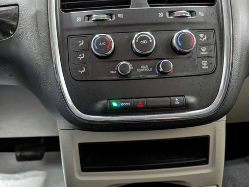 Used 2017 Dodge Grand Caravan SE w/ Power Window Group image 25