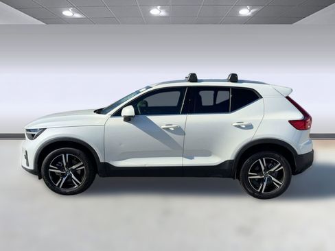 Certified 2024 Volvo XC40 B5 Core w/ Protection Package Premier image 2