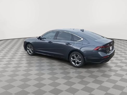 Used 2023 Honda Accord EX image 6