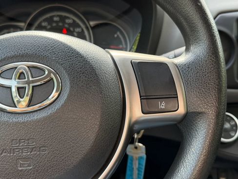 Used 2017 Toyota Yaris L FWD image 18