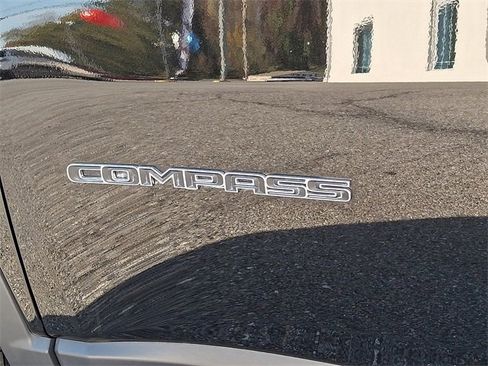 Used 2022 Jeep Compass Limited image 31