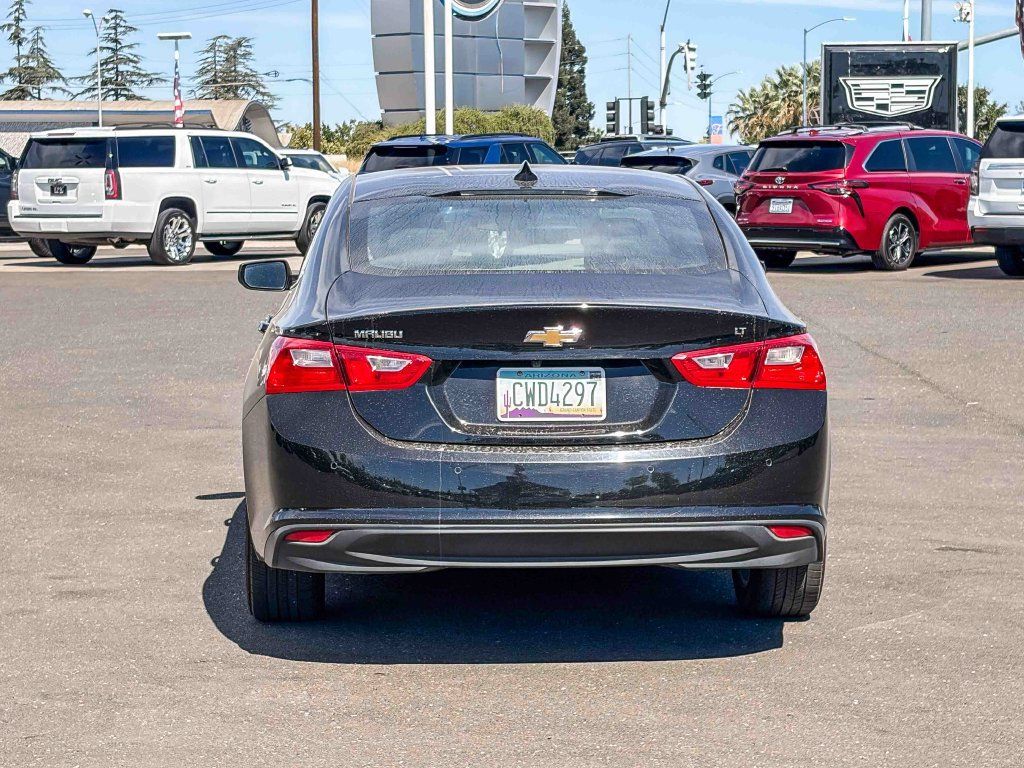 Used 2025 Chevrolet Malibu LT FWD image 3