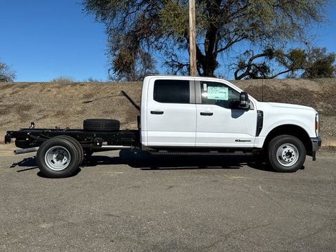 New 2026 Ford F350 XL w/ XL Chrome Package image 2
