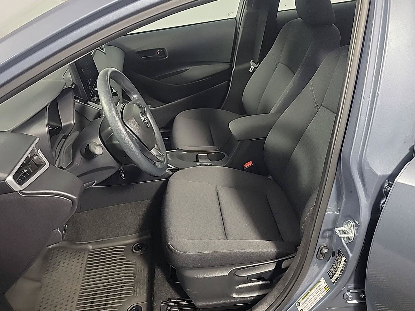 Used 2026 Toyota Corolla LE FWD image 18