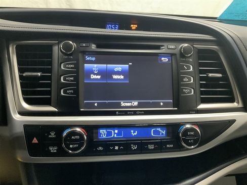 Used 2018 Toyota Highlander Plus image 29