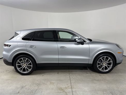 New 2026 Porsche Cayenne image 8