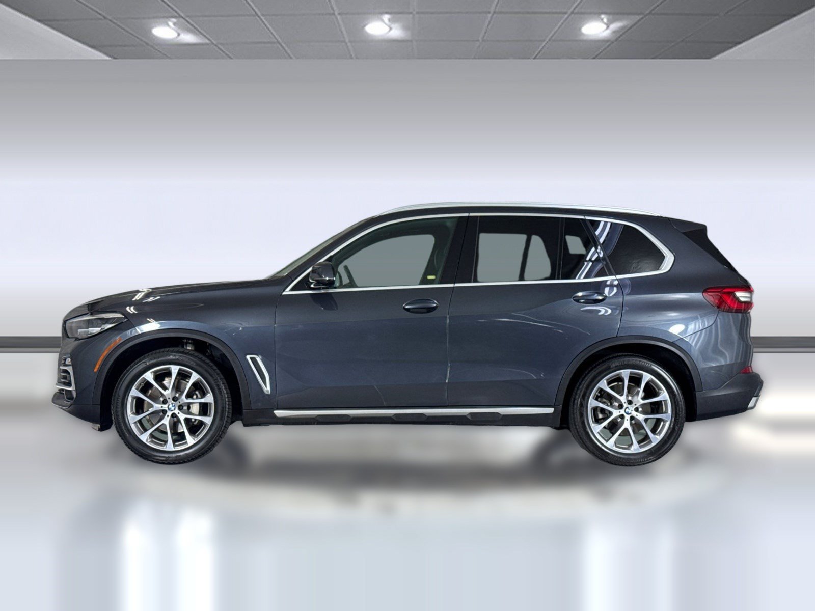 Used 2019 BMW X5 xDrive40i w/ Convenience Package AWD/4WD image 2