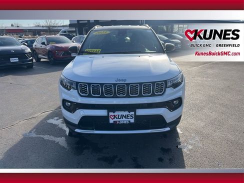 Used 2025 Jeep Compass Limited image 13