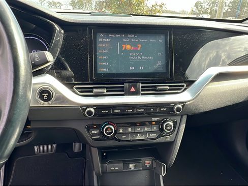 Used 2022 Kia Niro EX w/ Cold Weather Package image 29