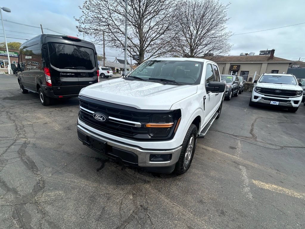Used 2025 Ford F150 XLT w/ Equipment Group 301A Standard AWD/4WD image 3