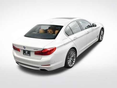 Used 2018 BMW 540i image 21