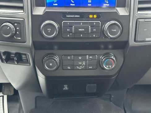 Used 2022 Ford F250 XLT w/ FX4 Off-Road Package image 14
