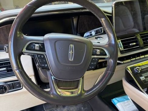 Used 2018 Lincoln Navigator L Reserve w/ Technology Package AWD/4WD image 7
