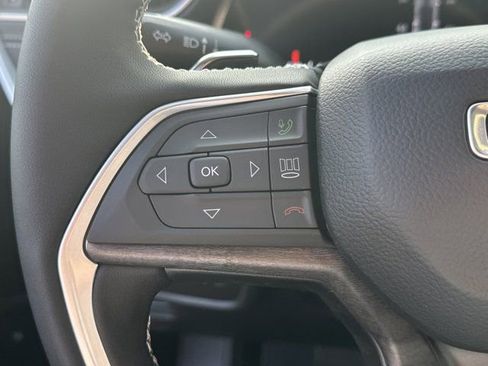 New 2025 Jeep Grand Cherokee Limited w/ Luxury Tech Group II image 22