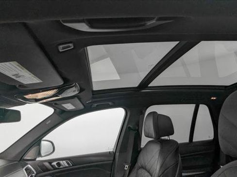 Used 2025 BMW X5 sDrive40i RWD image 16