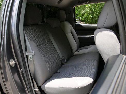 Used 2014 Toyota Tacoma PreRunner w/ SR5 Package RWD image 30