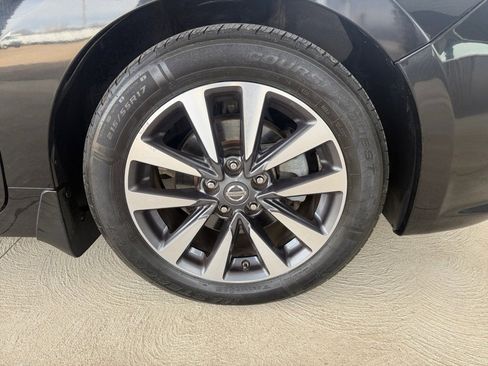 Used 2016 Nissan Altima 2.5 SV w/ Convenience Package image 25