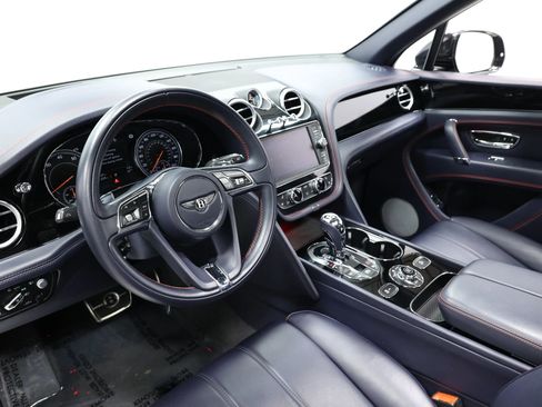 Used 2019 Bentley Bentayga AWD/4WD image 2