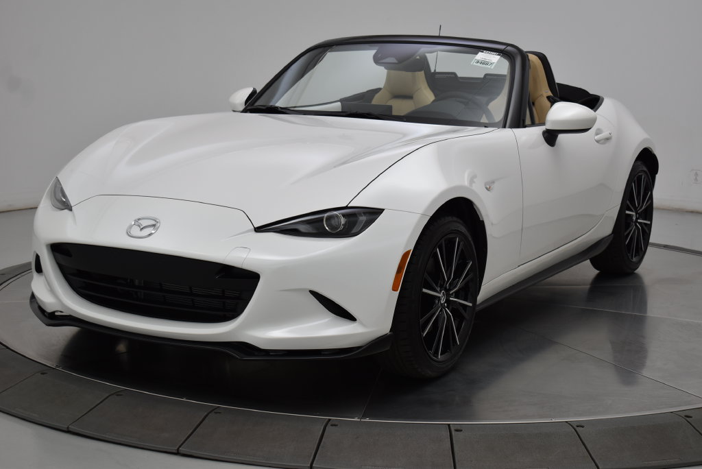 Used 2025 MAZDA MX-5 Miata Grand Touring w/ Appearance Package RWD image 15