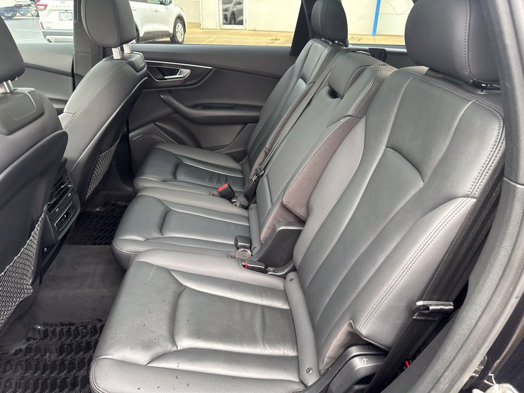 Used 2021 Audi Q7 3.0T Premium w/ Convenience Package AWD/4WD image 29