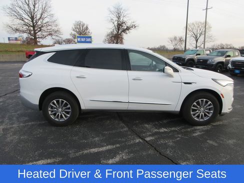Used 2023 Buick Enclave Essence image 6