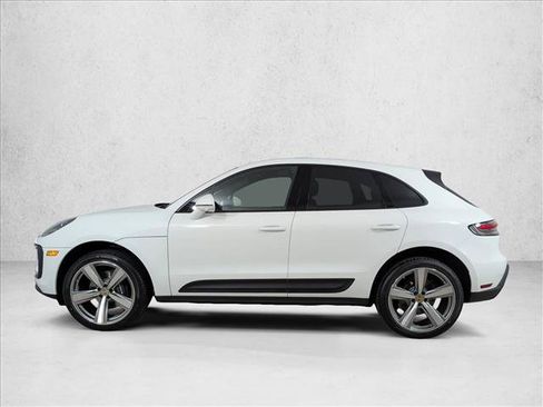 New 2026 Porsche Macan image 2