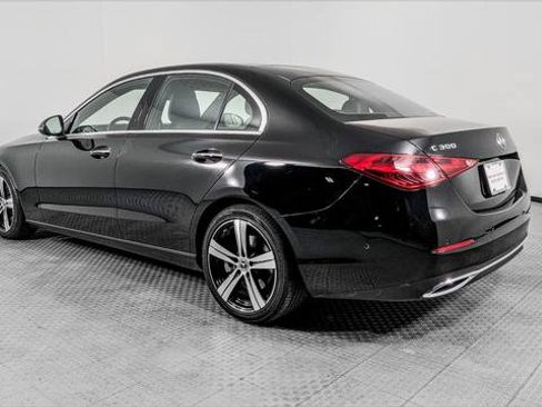 Used 2025 Mercedes-Benz C 300 Sedan image 4