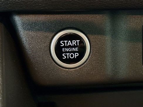 Used 2023 Nissan Rogue SV FWD image 21