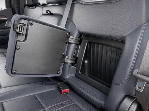 Used 2023 Chevrolet Silverado 1500 High Country w/ Technology Package image 18