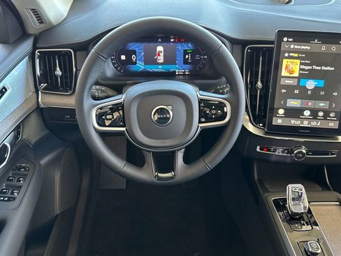 New 2026 Volvo XC90 T8 Ultra image 13