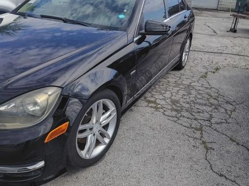 Used 2012 Mercedes-Benz C 250 Sedan image 2