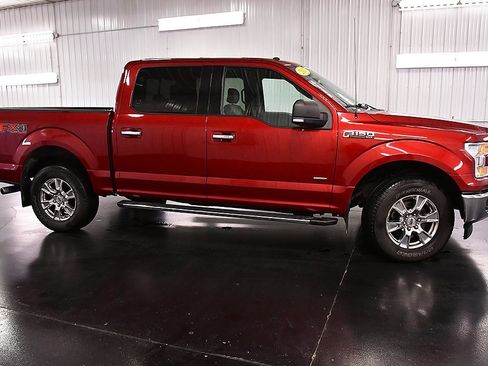 Used 2017 Ford F150 XLT w/ Equipment Group 302A Luxury image 8